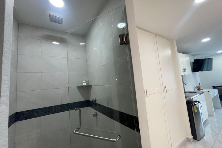 Room 53 of 62