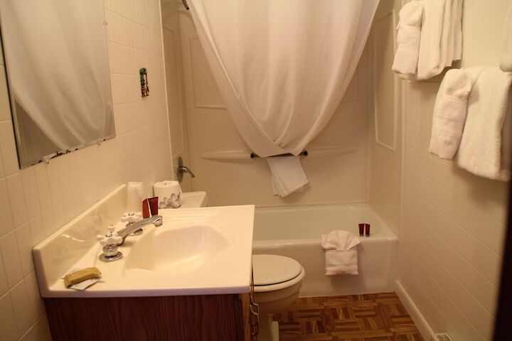 Room 133 of 175