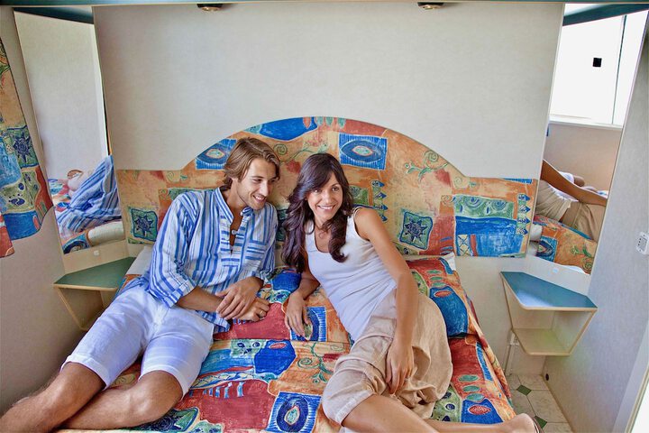 Room 23 of 173