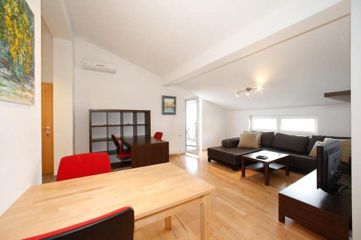 Room 29 of 65