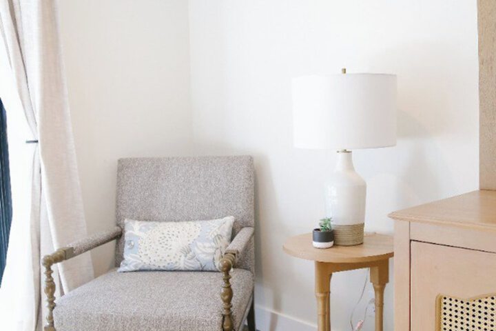 Room 42 of 166