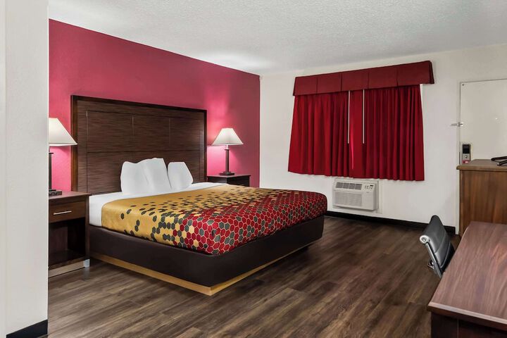 Room 6 of 29