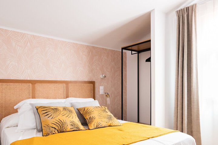Room 13 of 51