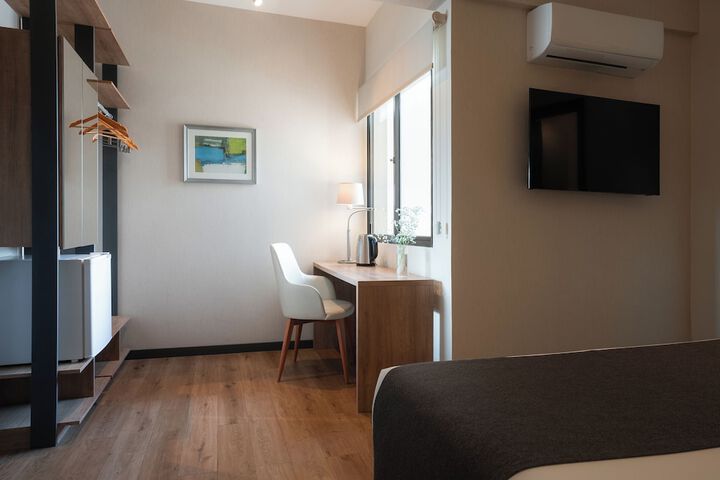 Room 15 of 40