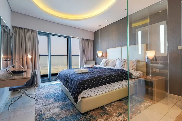 Room 4 of 25