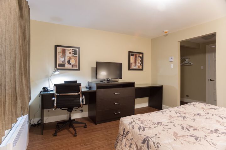 Room 13 of 28