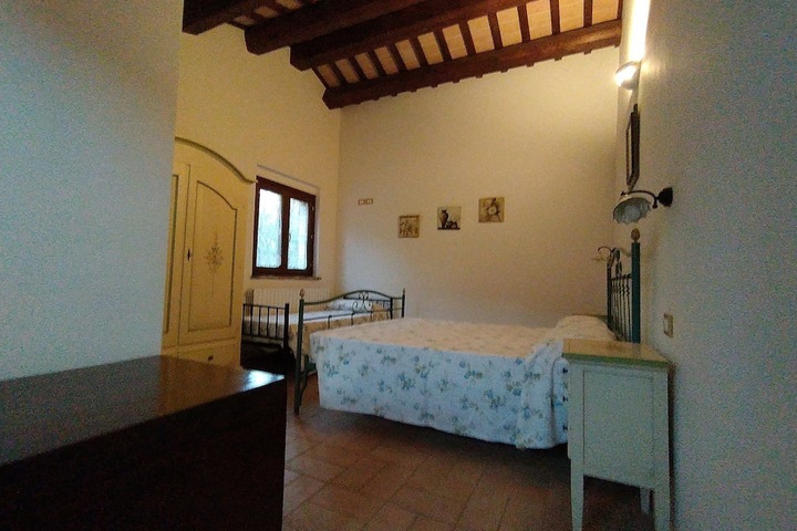 Room 10 of 42