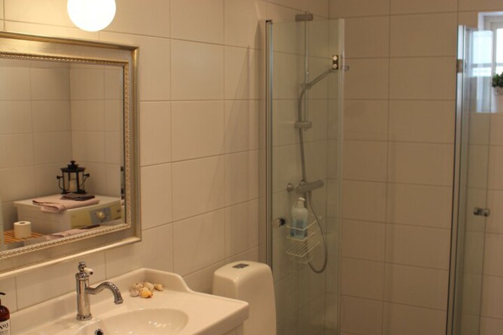 Room 16 of 30