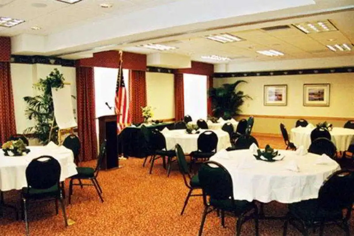 Dining 2 of 3
