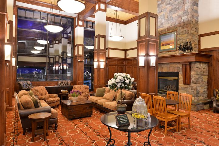 Hotel Lobby