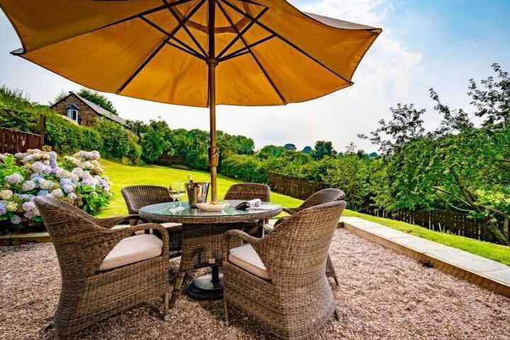 Terrace/Patio 21 of 54