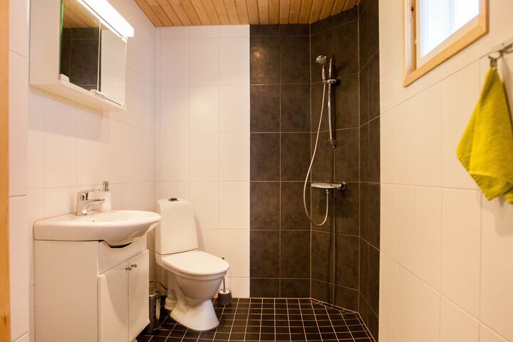 Room 4 of 84