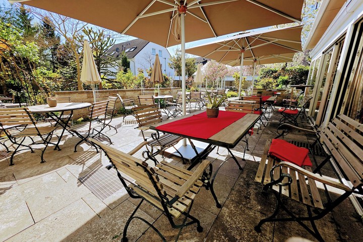 Sundeck 42 of 44