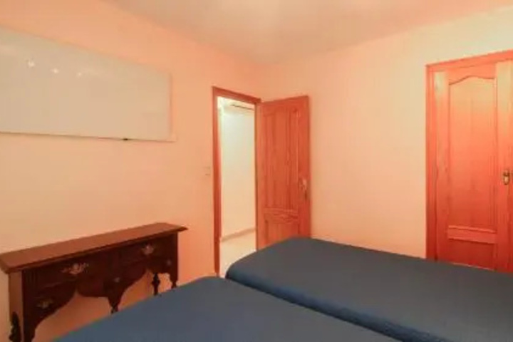 Room 6 of 24