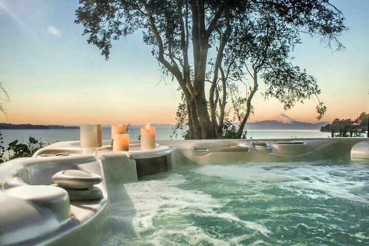 Hot Tub 17 of 31