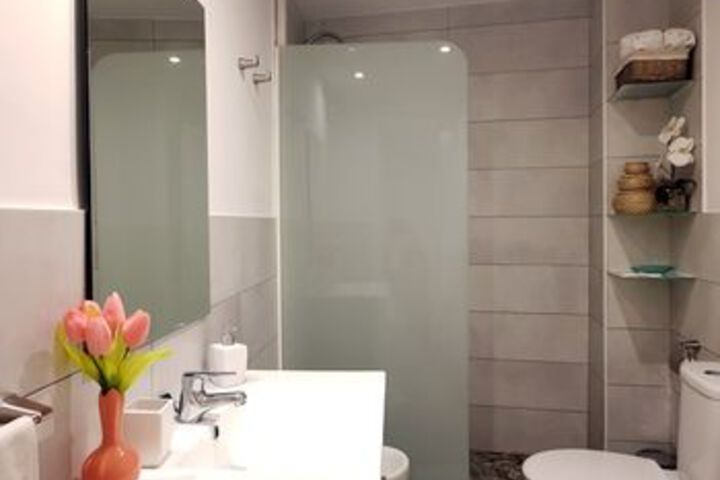 Room 4 of 55