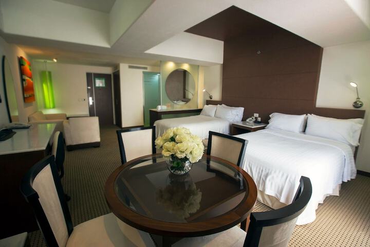 Room 26 of 81
