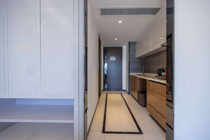 Room 44 of 82