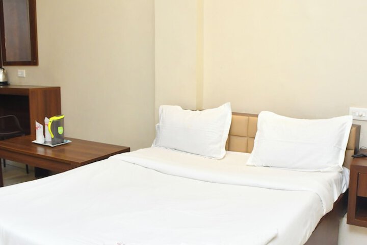 Room 2 of 9