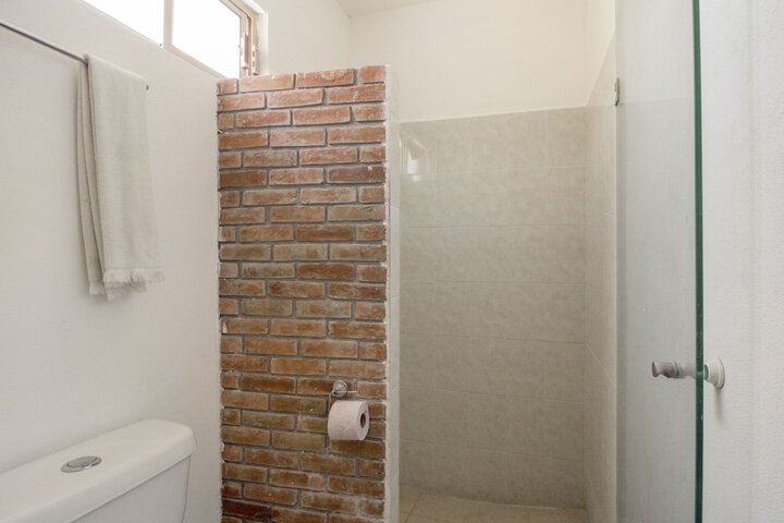 Room 17 of 27