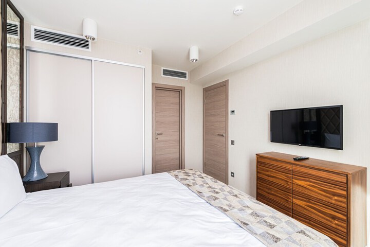 Room 11 of 60