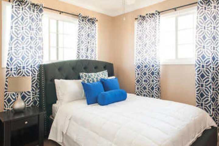 Room 10 of 26