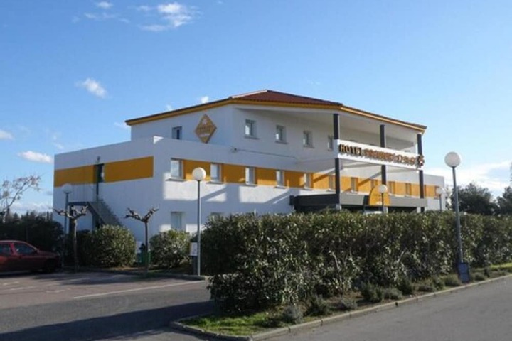 Hotel 27 of 32