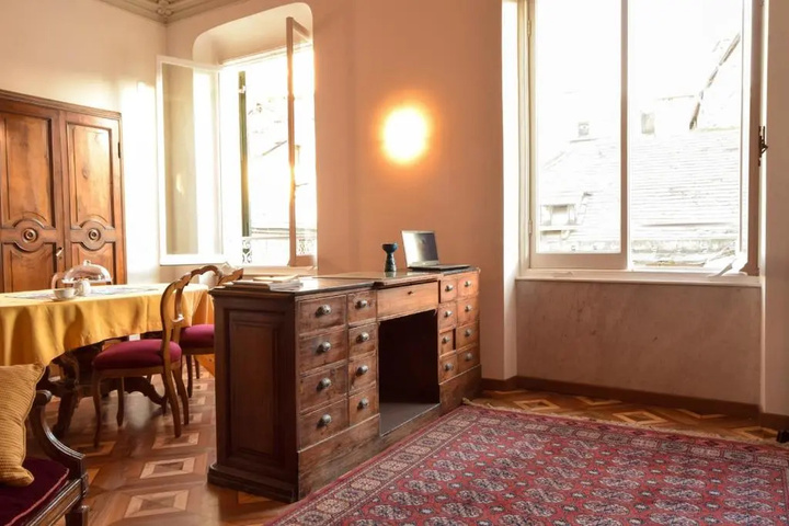 Room 2 of 19
