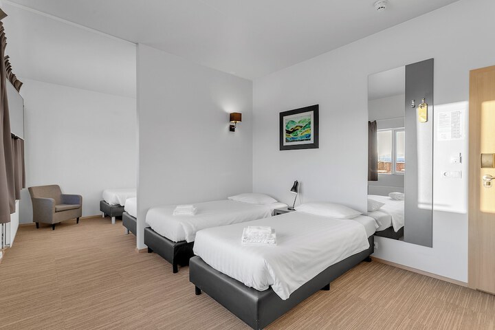 Room 28 of 78