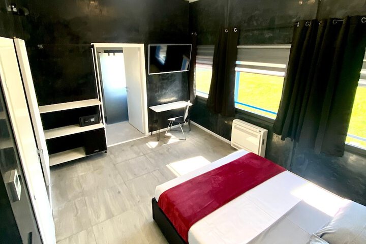 Room 34 of 52