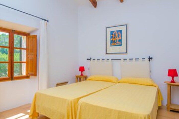 Room 48 of 59