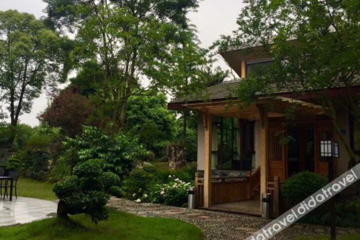 Linshuixuan Country Hotel