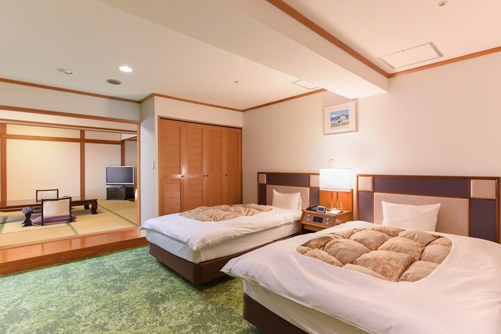 Room 9 of 60