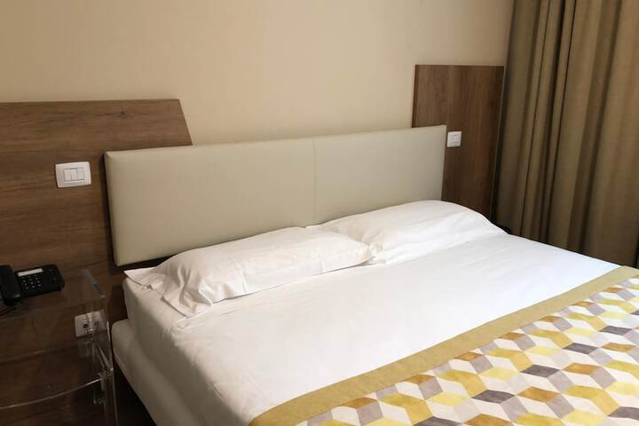 Room 10 of 52