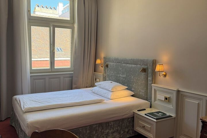 Room 47 of 74
