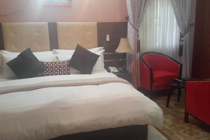Room 7 of 24