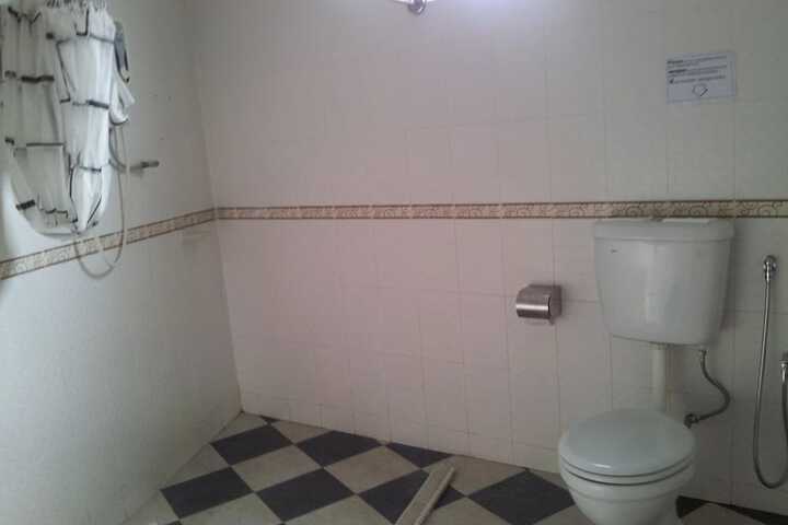 Room 5 of 24
