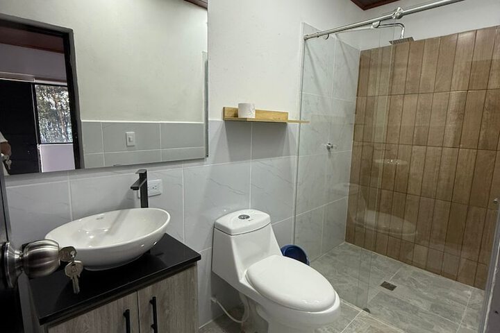 Room 6 of 10