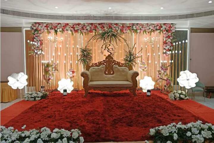 Ballroom/Hall 118 of 130