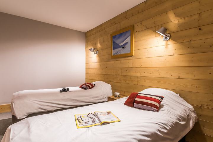 Room 5 of 30