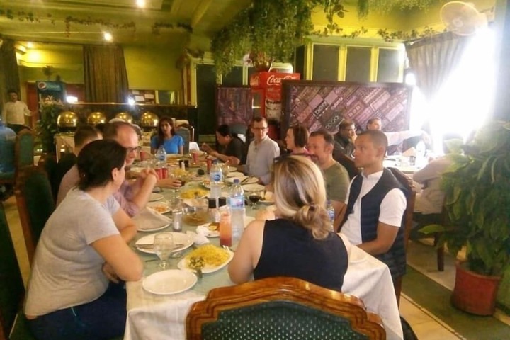 Dining 8 of 11