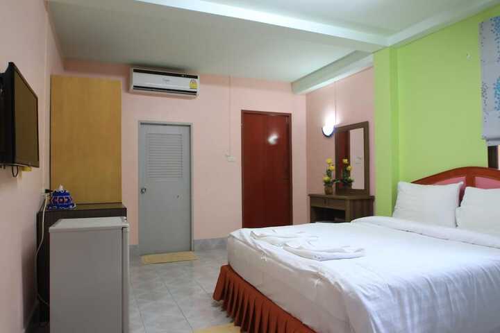 Room 15 of 24