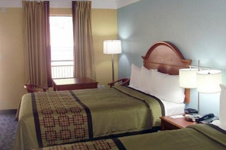 Room 4 of 17