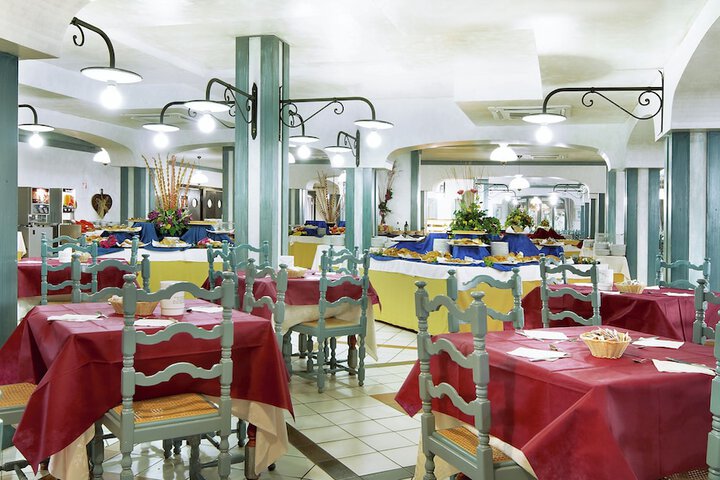 Dining 14 of 23