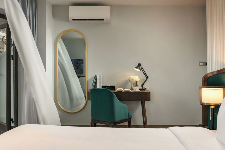 Room 29 of 153