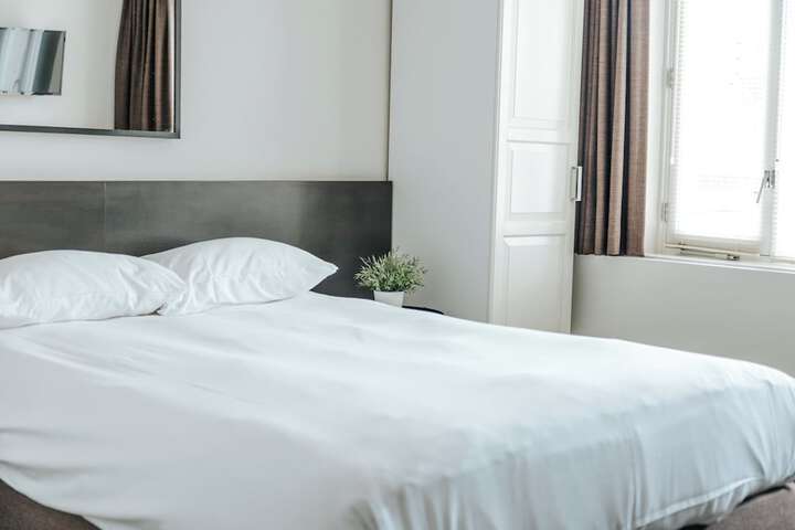 Room 27 of 67