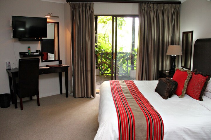 Room 7 of 42