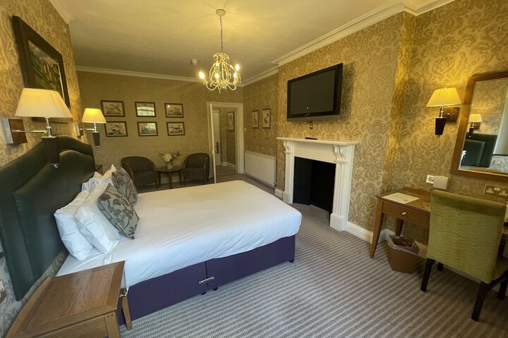 Room 26 of 149