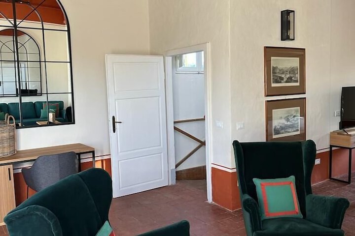 Room 50 of 98