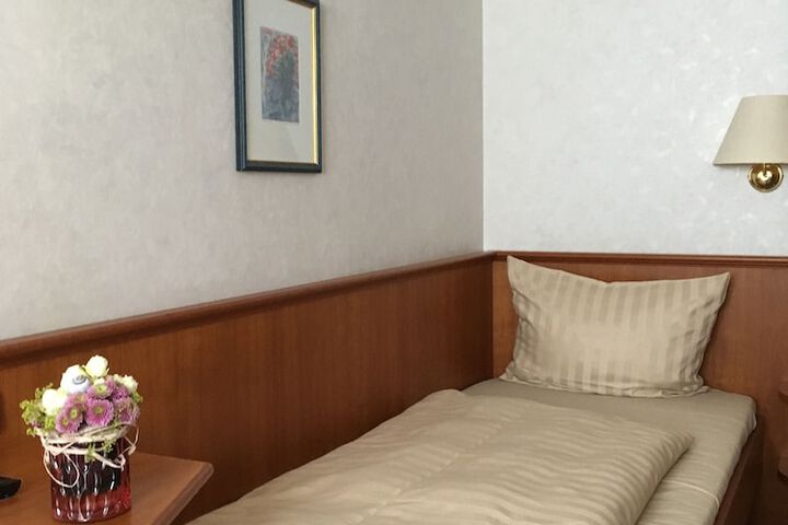 Room 7 of 59